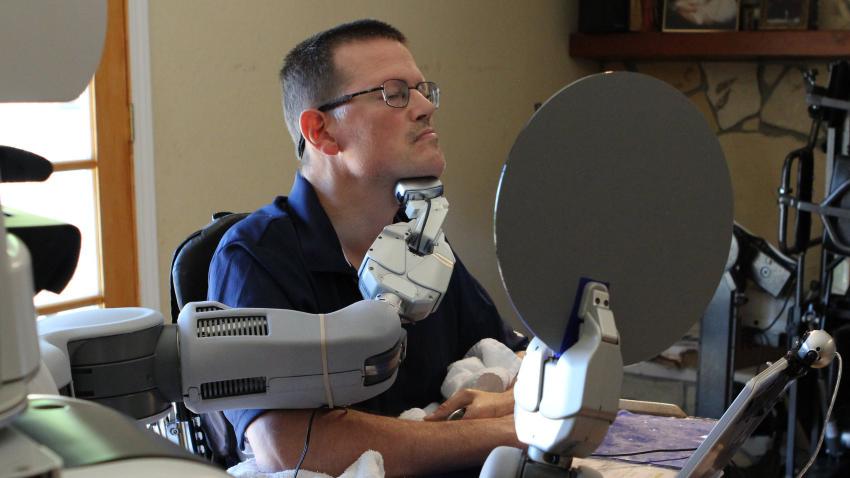 Heath Evans shaving with robot Heath Evans shaving with robot